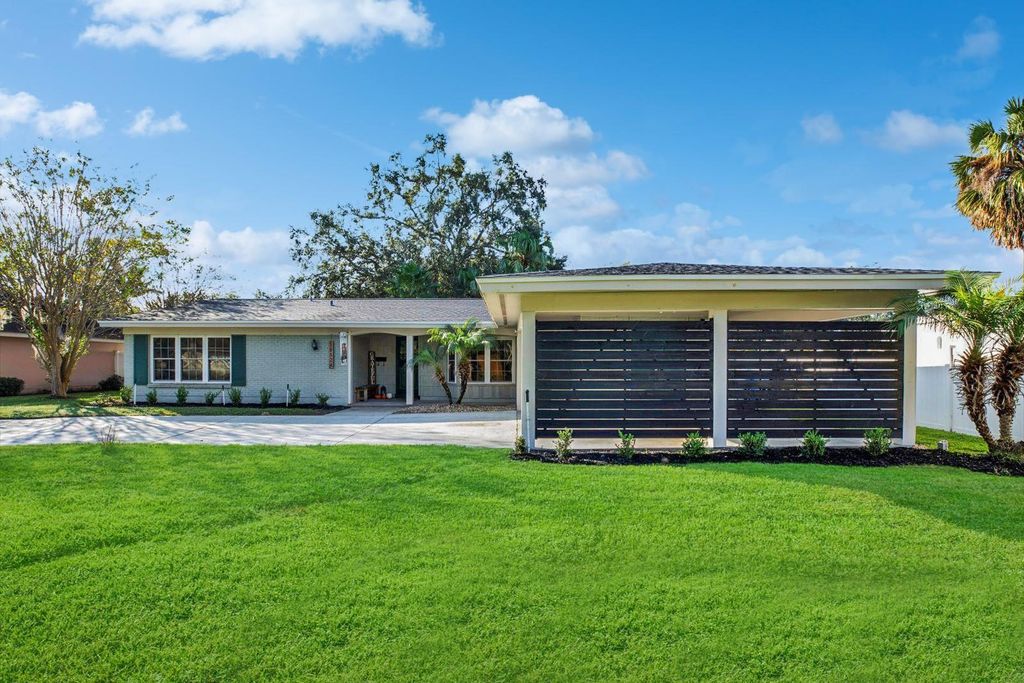 Image 3 of property listing at 10524 ORANGE GROVE DRIVE, Tampa, FL 33618