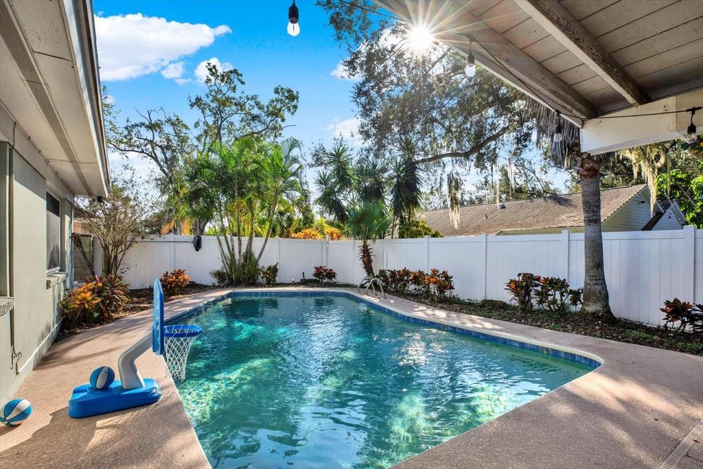 Image 24 of property listing at 10524 ORANGE GROVE DRIVE, Tampa, FL 33618