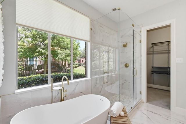 8810 Crockett Drive, Argyle, TX 76226