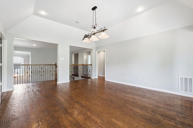 8810 Crockett Drive, Argyle, TX 76226