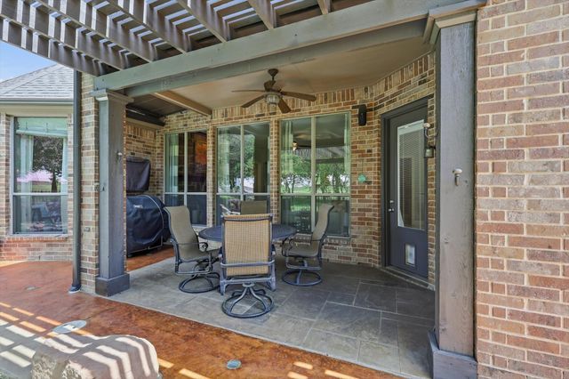 8810 Crockett Drive, Argyle, TX 76226