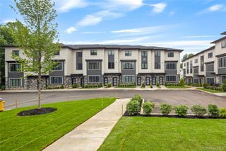 17 Lazer Court 203, Spring Valley, NY 10977