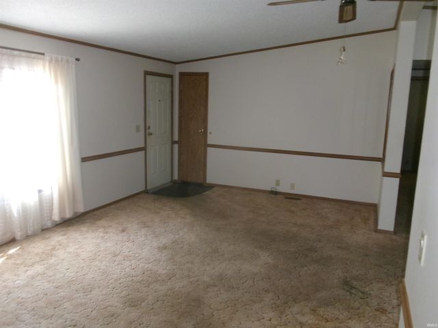 102 McClaflin Street, Williamsport, IN 47993