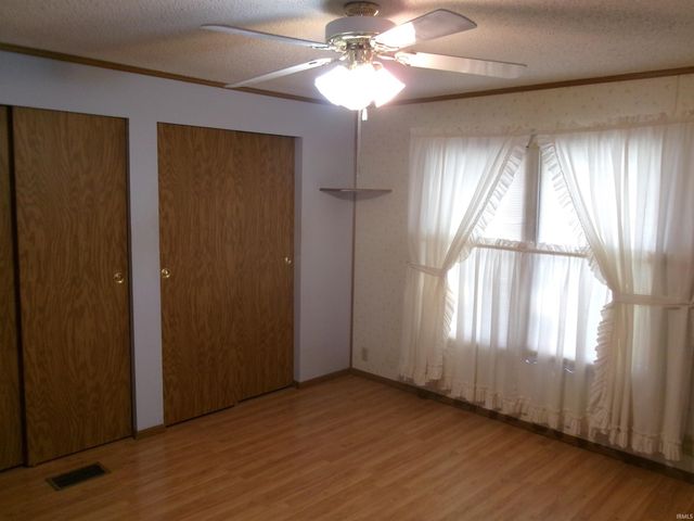 102 McClaflin Street, Williamsport, IN 47993