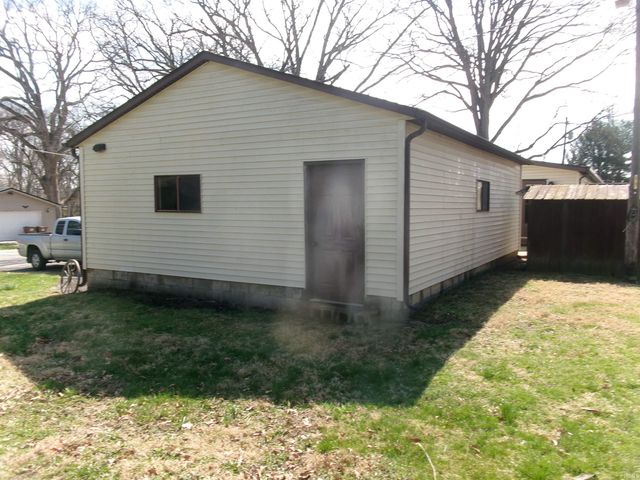 102 McClaflin Street, Williamsport, IN 47993