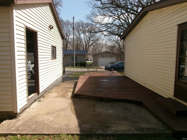 102 McClaflin Street, Williamsport, IN 47993