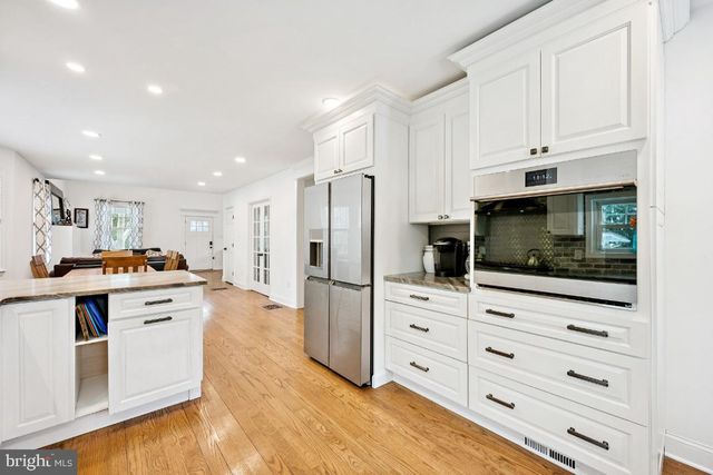 307 FAIRVIEW AVE, Moorestown, NJ 08057