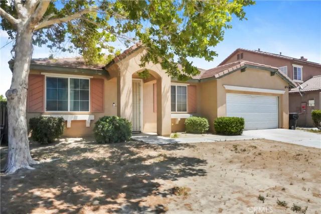 16026 Greyrock, Victorville, CA 92395