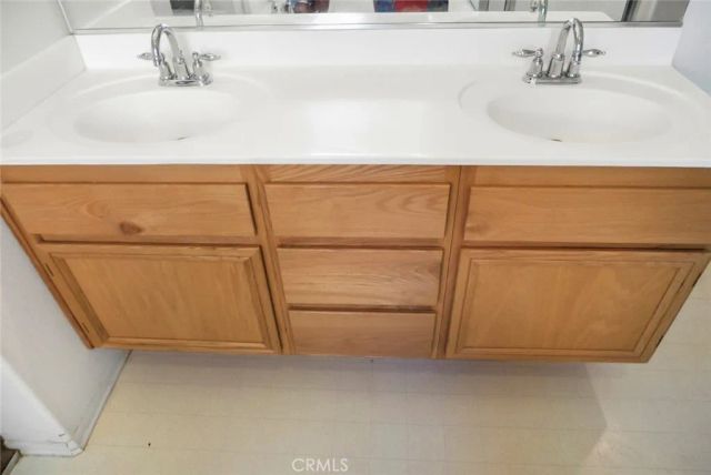 16026 Greyrock, Victorville, CA 92395