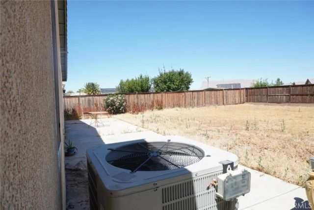 16026 Greyrock, Victorville, CA 92395