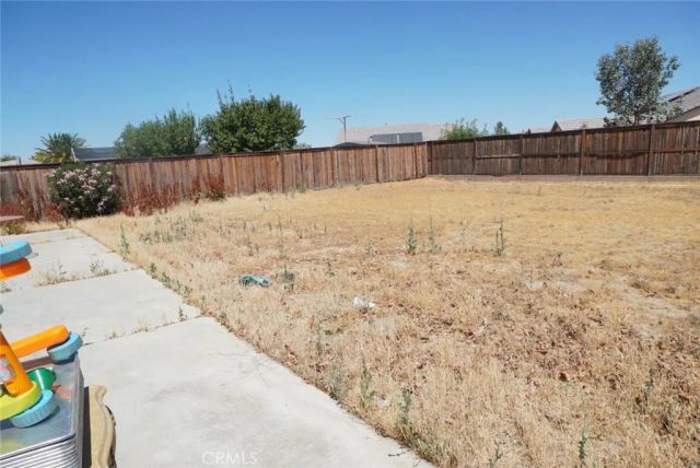 16026 Greyrock, Victorville, CA 92395
