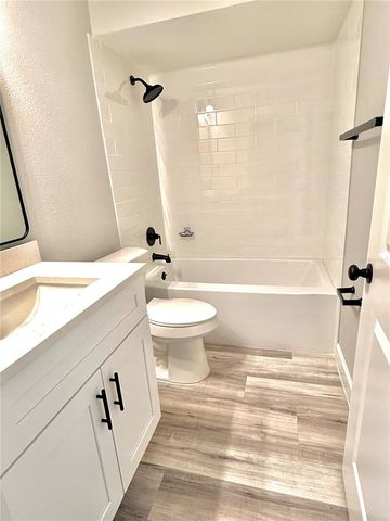 1000 LAKE OF THE WOODS BOULEVARD 206F, Fern Park, FL 32730