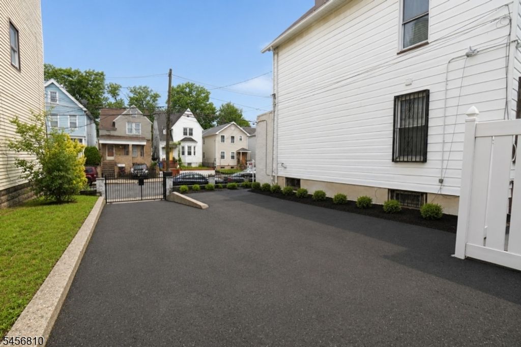 55 Winthrop St, Newark City, NJ 07104 — photo 5