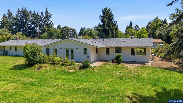 176 NE Azalea Dr, Corvallis, OR 97330