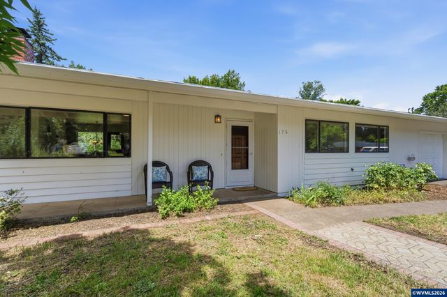 176 NE Azalea Dr, Corvallis, OR 97330