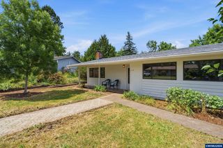 176 NE Azalea Dr, Corvallis, OR 97330