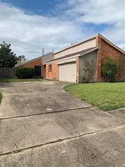 6826 Songbrook Drive, Houston, TX 77083