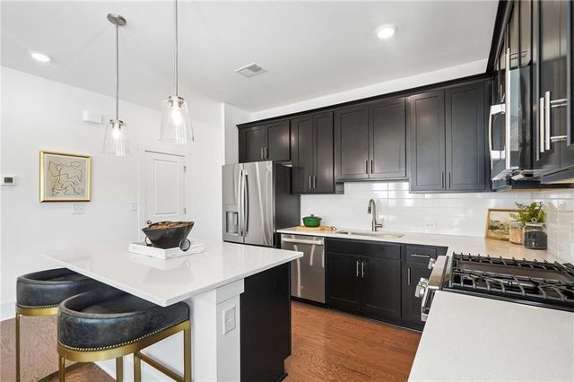 1560 Driggs Drive NW, Atlanta, GA 30318