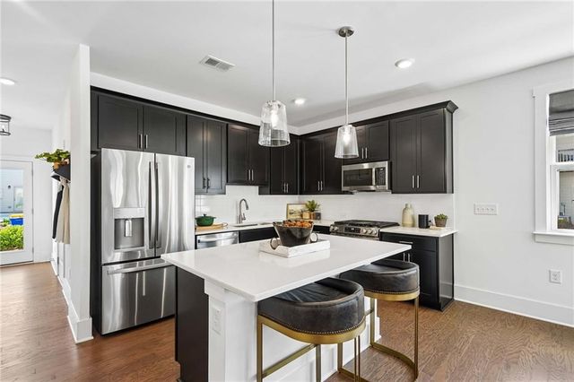 1560 Driggs Drive NW, Atlanta, GA 30318