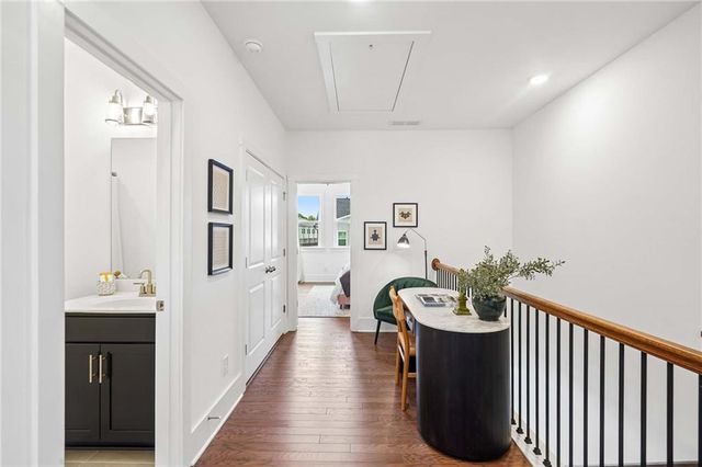 1560 Driggs Drive NW, Atlanta, GA 30318
