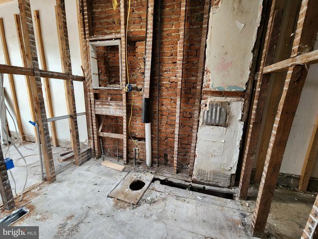1222 BLOOMINGDALE ROAD, Baltimore, MD 21216