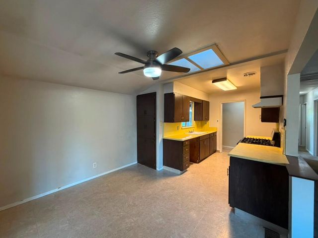 3032 Elmwood Ave, Stockton, CA 95204