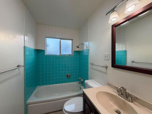 3032 Elmwood Ave, Stockton, CA 95204