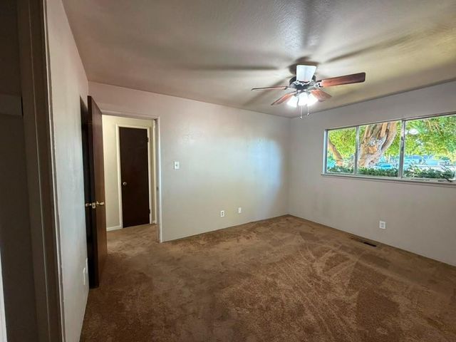 3032 Elmwood Ave, Stockton, CA 95204