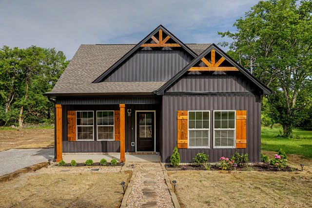 224 Hickory Ave, Lewisburg, TN 37091