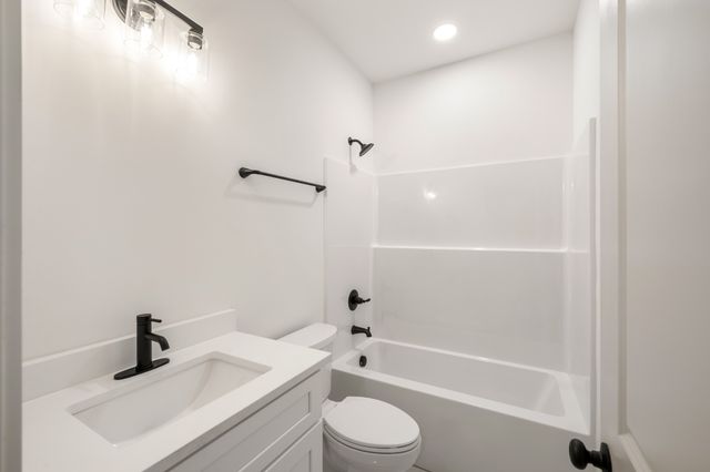 224 Hickory Ave, Lewisburg, TN 37091