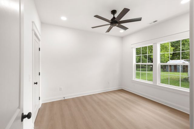 224 Hickory Ave, Lewisburg, TN 37091