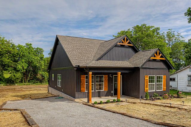 224 Hickory Ave, Lewisburg, TN 37091