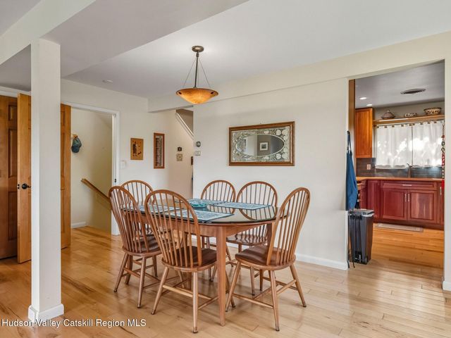 47 Rondout Harbor, Port Ewen, NY 12466