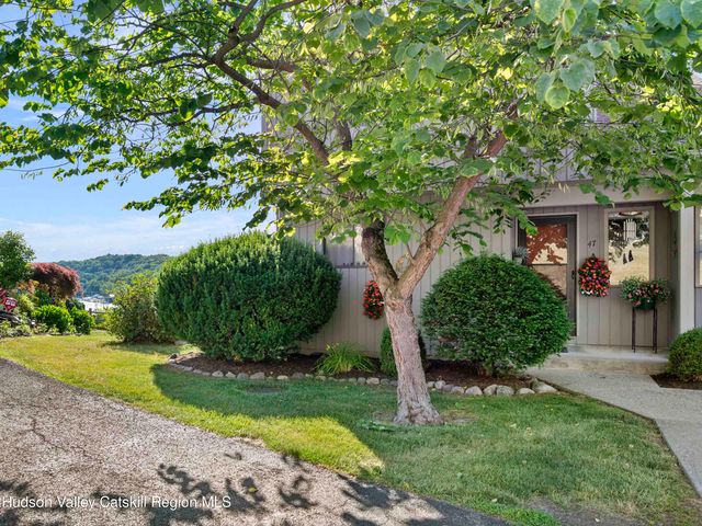 47 Rondout Harbor, Port Ewen, NY 12466