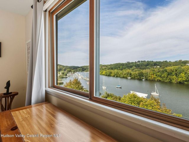 47 Rondout Harbor, Port Ewen, NY 12466