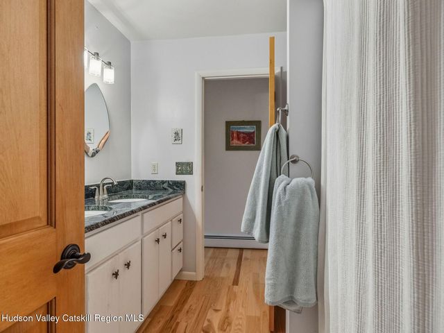 47 Rondout Harbor, Port Ewen, NY 12466