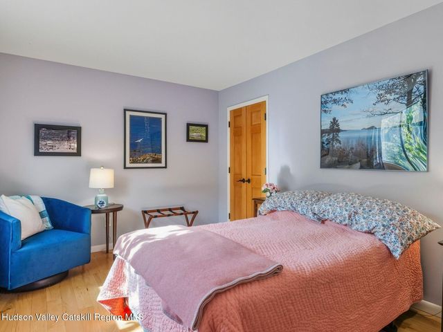 47 Rondout Harbor, Port Ewen, NY 12466