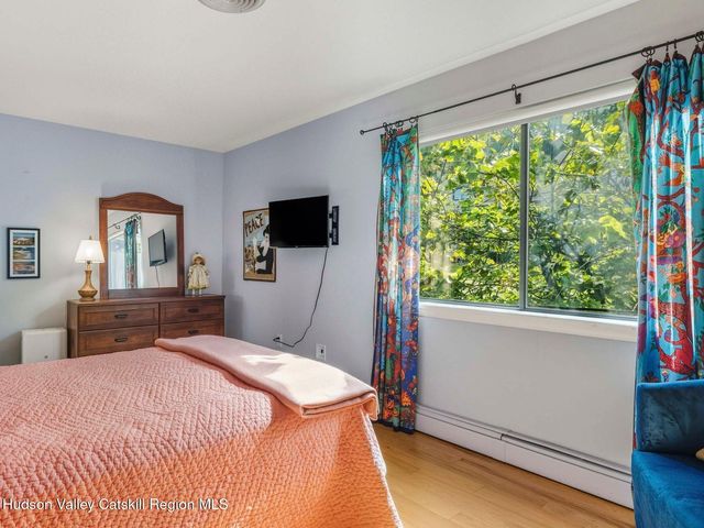 47 Rondout Harbor, Port Ewen, NY 12466