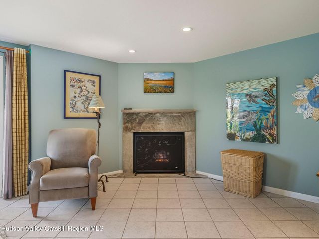 47 Rondout Harbor, Port Ewen, NY 12466