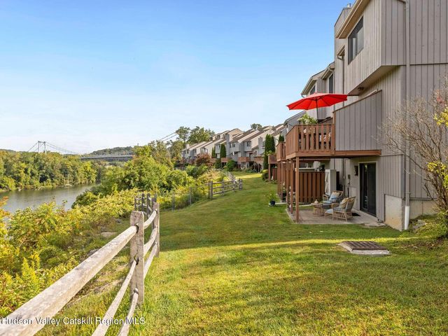 47 Rondout Harbor, Port Ewen, NY 12466