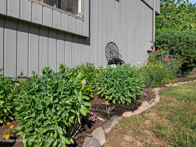 47 Rondout Harbor, Port Ewen, NY 12466