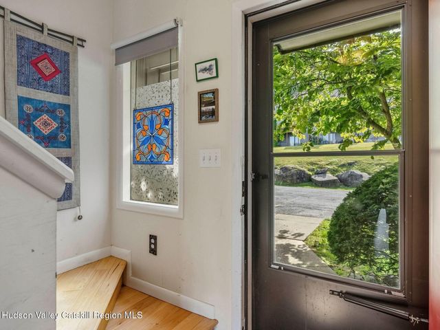 47 Rondout Harbor, Port Ewen, NY 12466