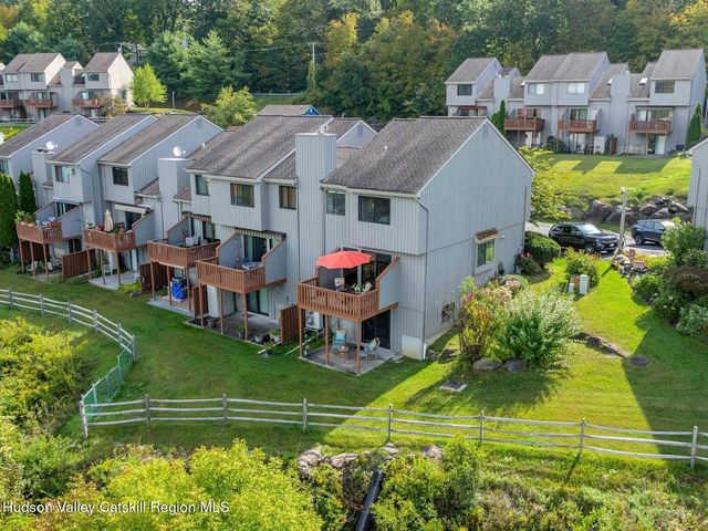 47 Rondout Harbor, Port Ewen, NY 12466