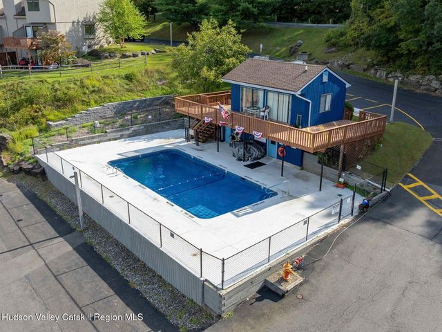 47 Rondout Harbor, Port Ewen, NY 12466