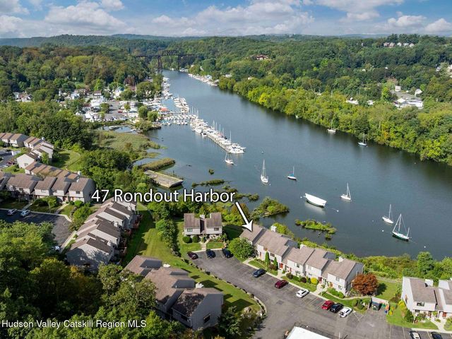 47 Rondout Harbor, Port Ewen, NY 12466