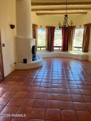 10615 Achenbach Canyon Road, Las Cruces, NM 88011