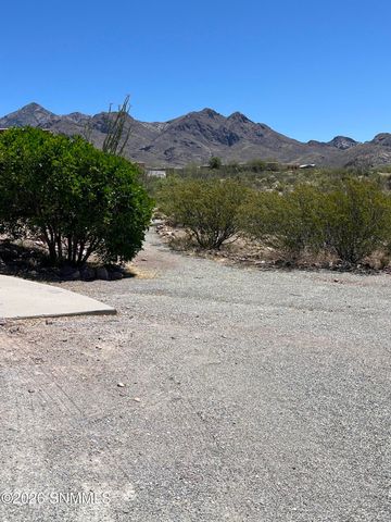 10615 Achenbach Canyon Road, Las Cruces, NM 88011