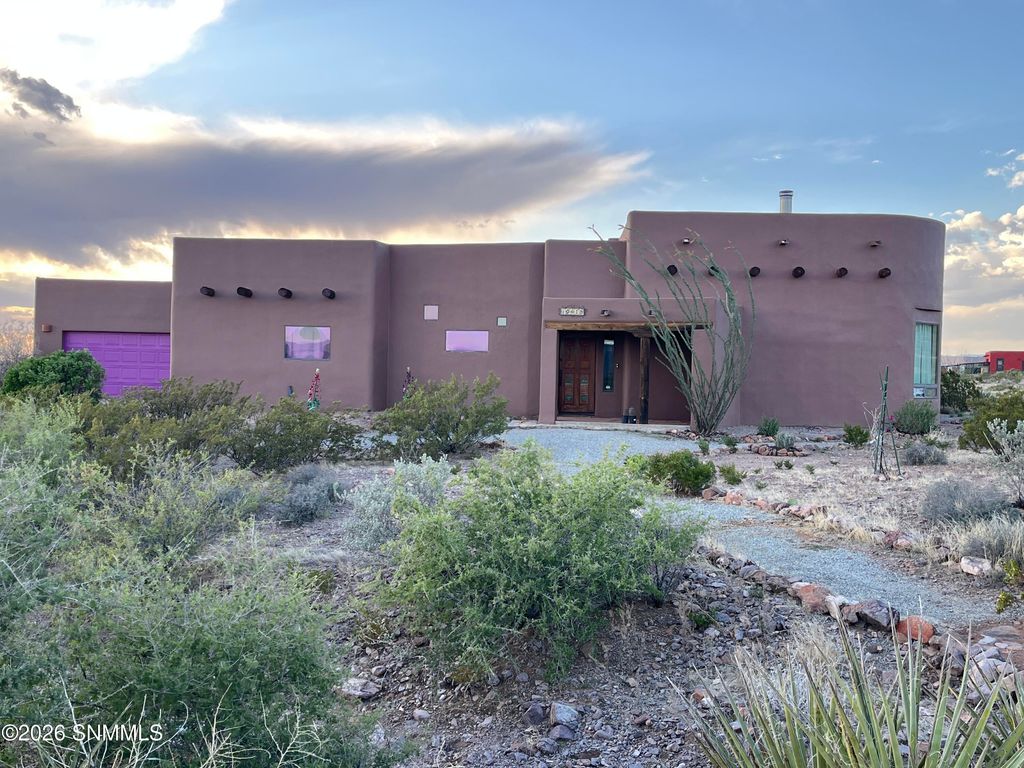 10615 Achenbach Canyon Road, Las Cruces, NM 88011