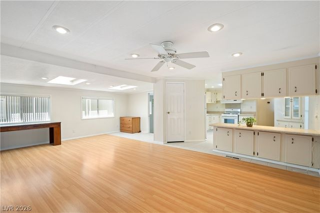 4641 Royal Ridge Boulevard, Las Vegas, NV 89103