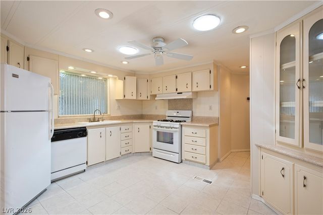 4641 Royal Ridge Boulevard, Las Vegas, NV 89103